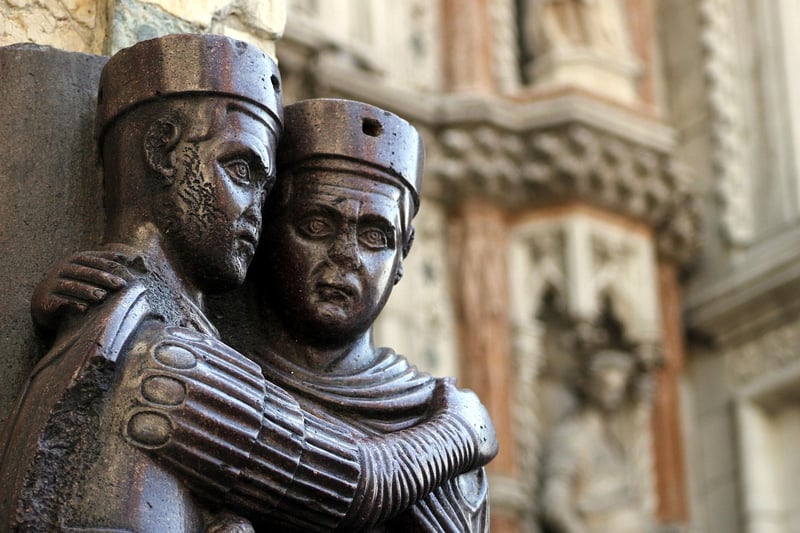 Marco Polo Statue